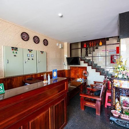 Thanh Ngoc Motel Буонметхуот Экстерьер фото