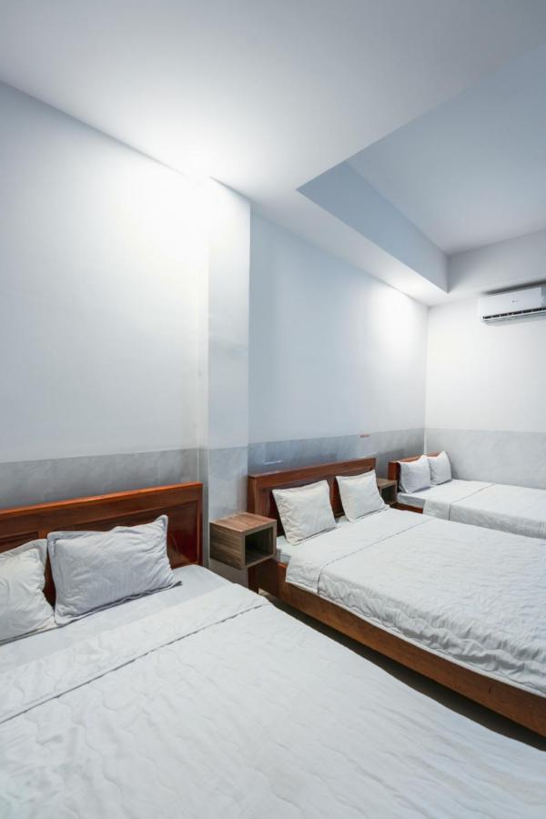 Thanh Ngoc Motel Буонметхуот Экстерьер фото