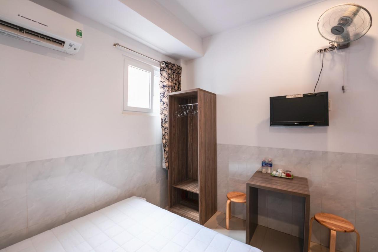 Thanh Ngoc Motel Буонметхуот Экстерьер фото