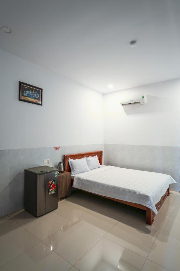 Thanh Ngoc Motel Буонметхуот Экстерьер фото